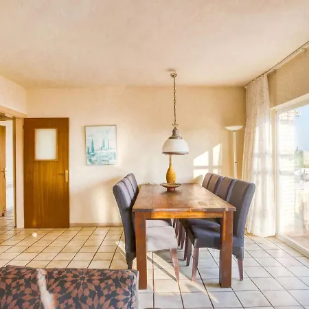Vakantiehuis Lavish Holiday In With Swimming Pool